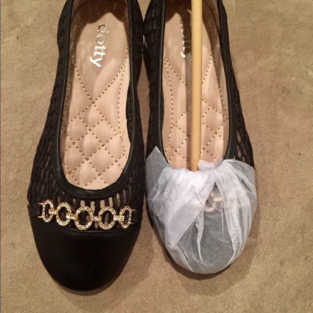NWT Girl Sz 10, 11, 13 Black Flats / Dress Shoes - Picture 1 of 8